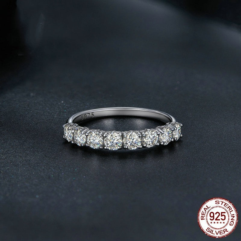 Celvéra Moissanite Ring